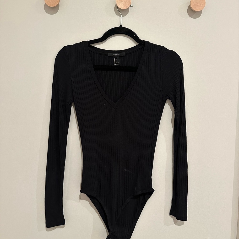 Forever 21 ribbed black v neck bodysuit